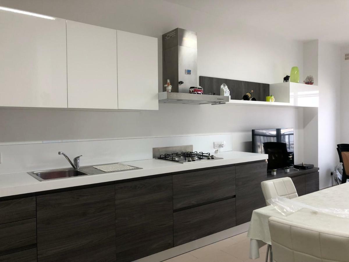 Modern Apartment With Sea View メーリッハ エクステリア 写真